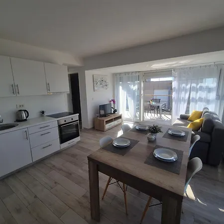 Penthouse Jelena Apartman Povljana