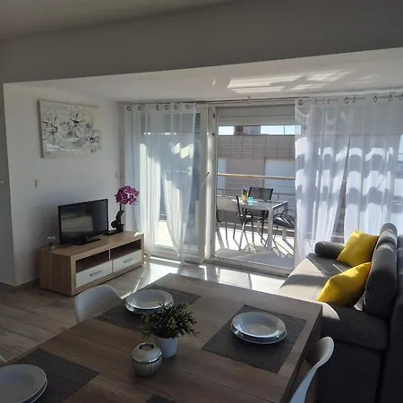 Penthouse Jelena Apartment