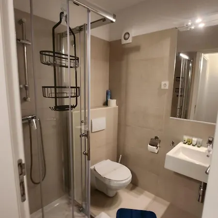 Apartment Penthouse Jelena Povljana